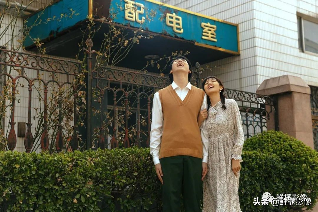 快来一睹超有电影感的婚纱照,电影同款婚纱照推荐