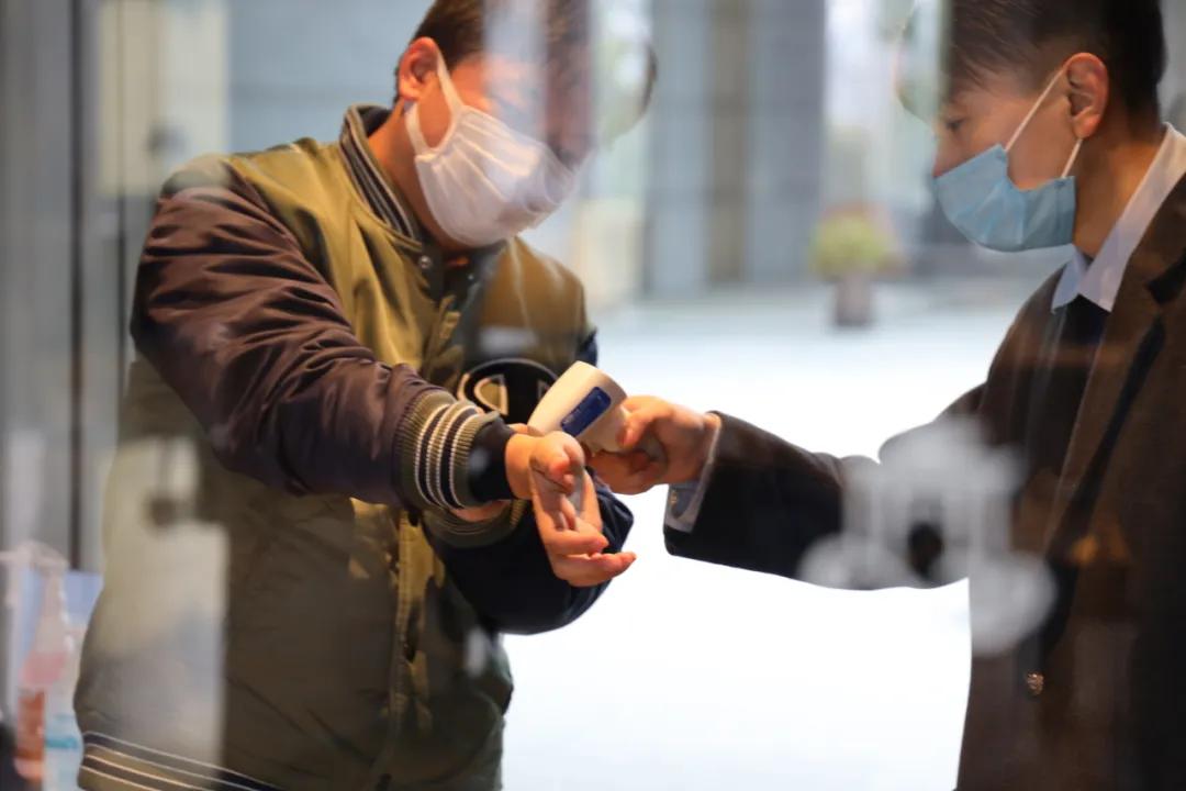 出发开往春天的高铁,出发绿城