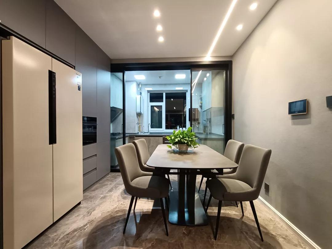 城市人家昌吉,城市人家冷毅