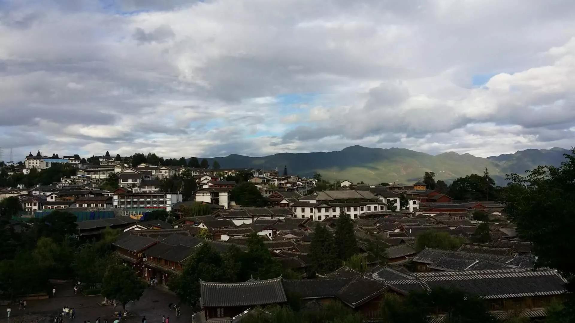 暑假带孩子去云南旅游攻略路线图,暑假去云南旅游怎么玩