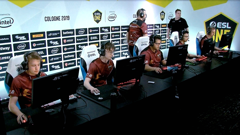 rgb灯条游戏鼠标垫,rgb发光鼠标垫推荐