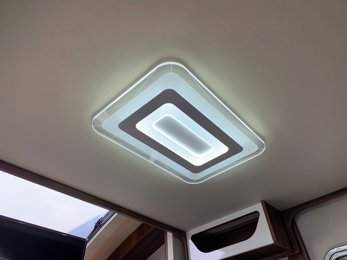 依维柯国产四驱6座房车,新星房车t600依维柯国产