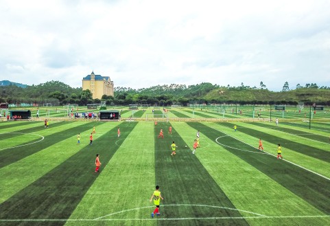 沈阳足球少年为何选择试训恒大足校？这里的青训已成一杆标尺