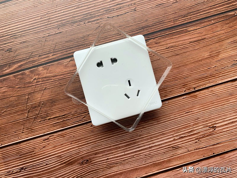 公牛g25开关插座怎么安装,公牛开关插座g12拆装