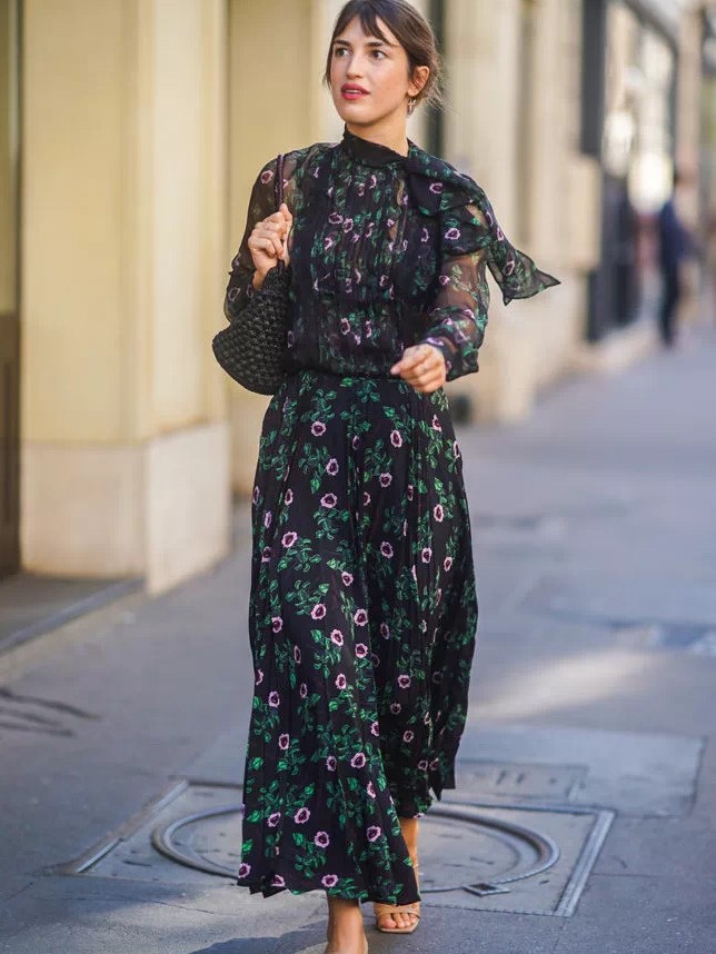 天生扁平胸如何练胸肌,天生胸突出怎么练胸肌