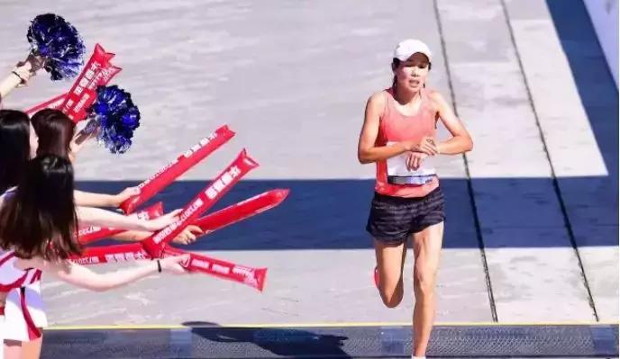 当今最快的跑鞋系列：来看“王者”们都穿什么战靴？