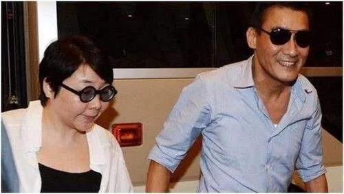 于谦夫妇搞笑视频,于谦夫妇日常生活视频