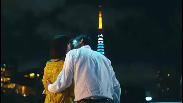 牵牵手、吃吃饭,就能轻松赚钱,岛国少女现在流行做这个活!