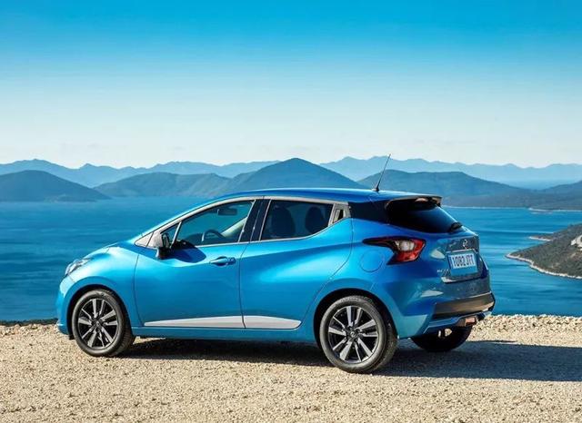 日产玛驰和飞度哪个空间大,日产玛驰三厢2019款