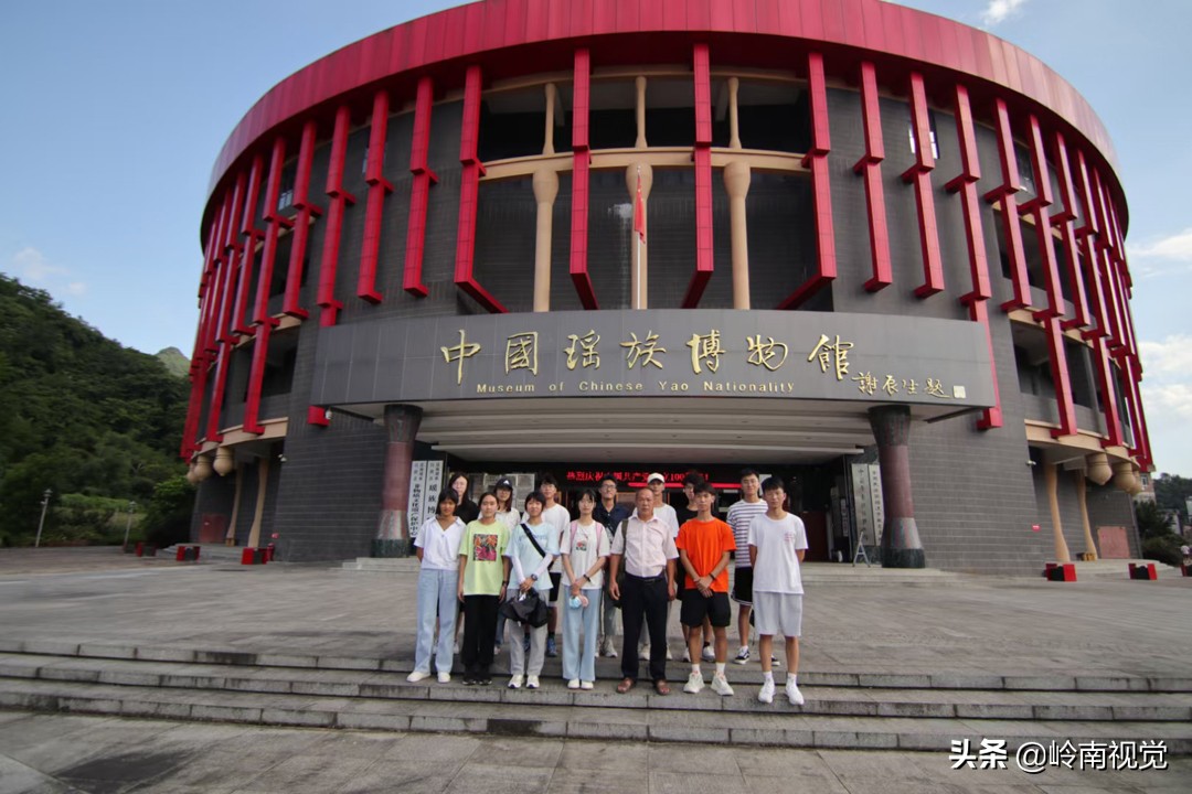 澶у鐢熺溂涓殑浜叉垰,澶у鐢熺溂涓殑鍏卞悓瀵岃