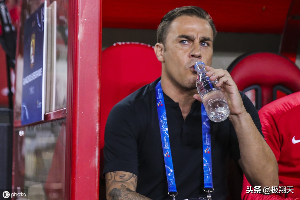 恒大亚冠失误事件,恒大输球卡纳瓦罗