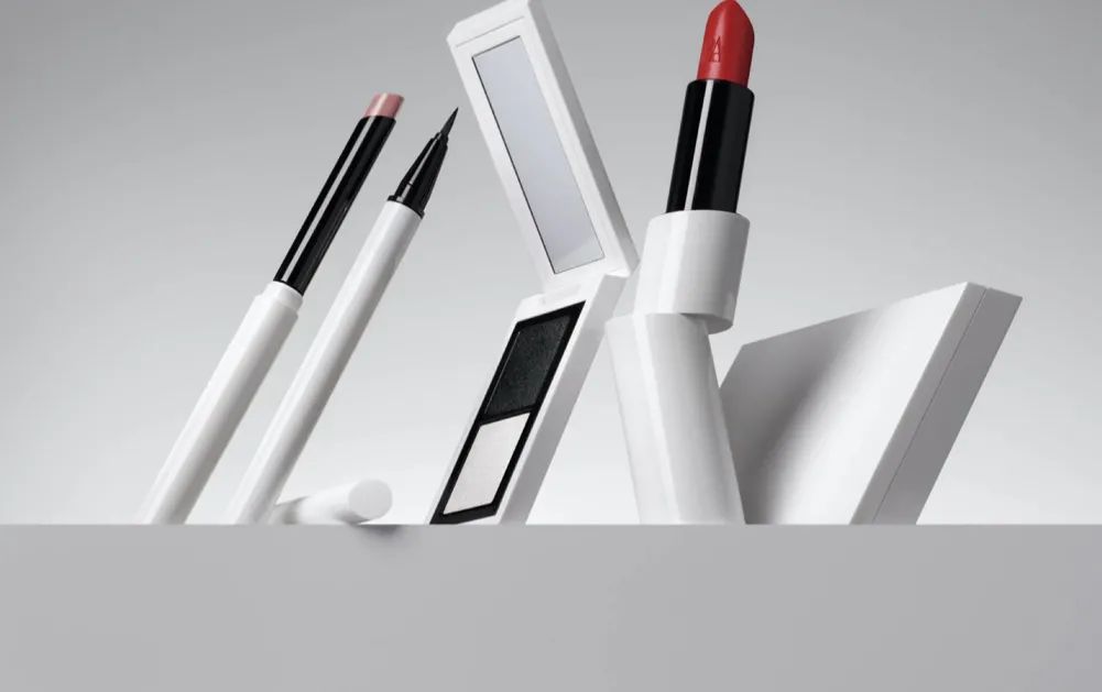 Zara平价美妆有点迷…可替换口红管有啥意义?既没颜值又不可降解…