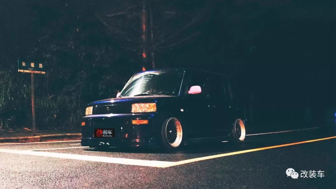 小姐姐丰田霸道改装,小姐姐酷熊改装