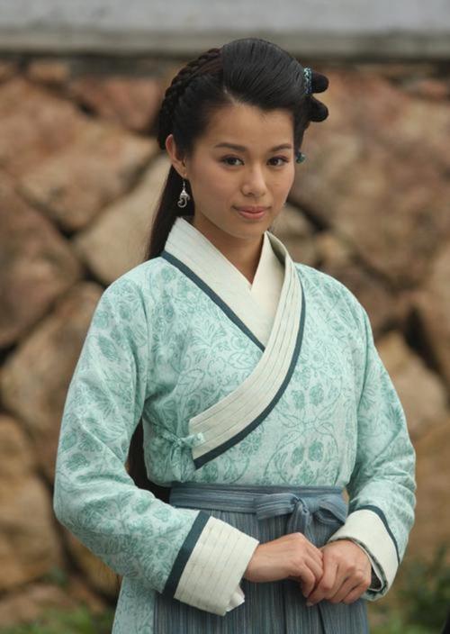 胡杏儿：秘恋黄宗泽奈何情深缘浅，嫁给夜店老板5年3胎太拼命