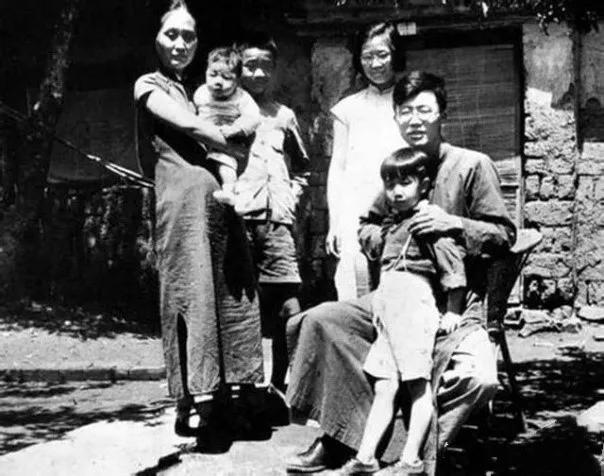 数学家华罗庚后代现在怎样呢,华罗庚为什么和妻子分居五年