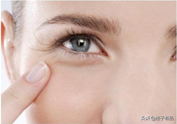 眼部去皱纹的方法最快最有效的,眼部皱纹贴什么可以遮住皱纹