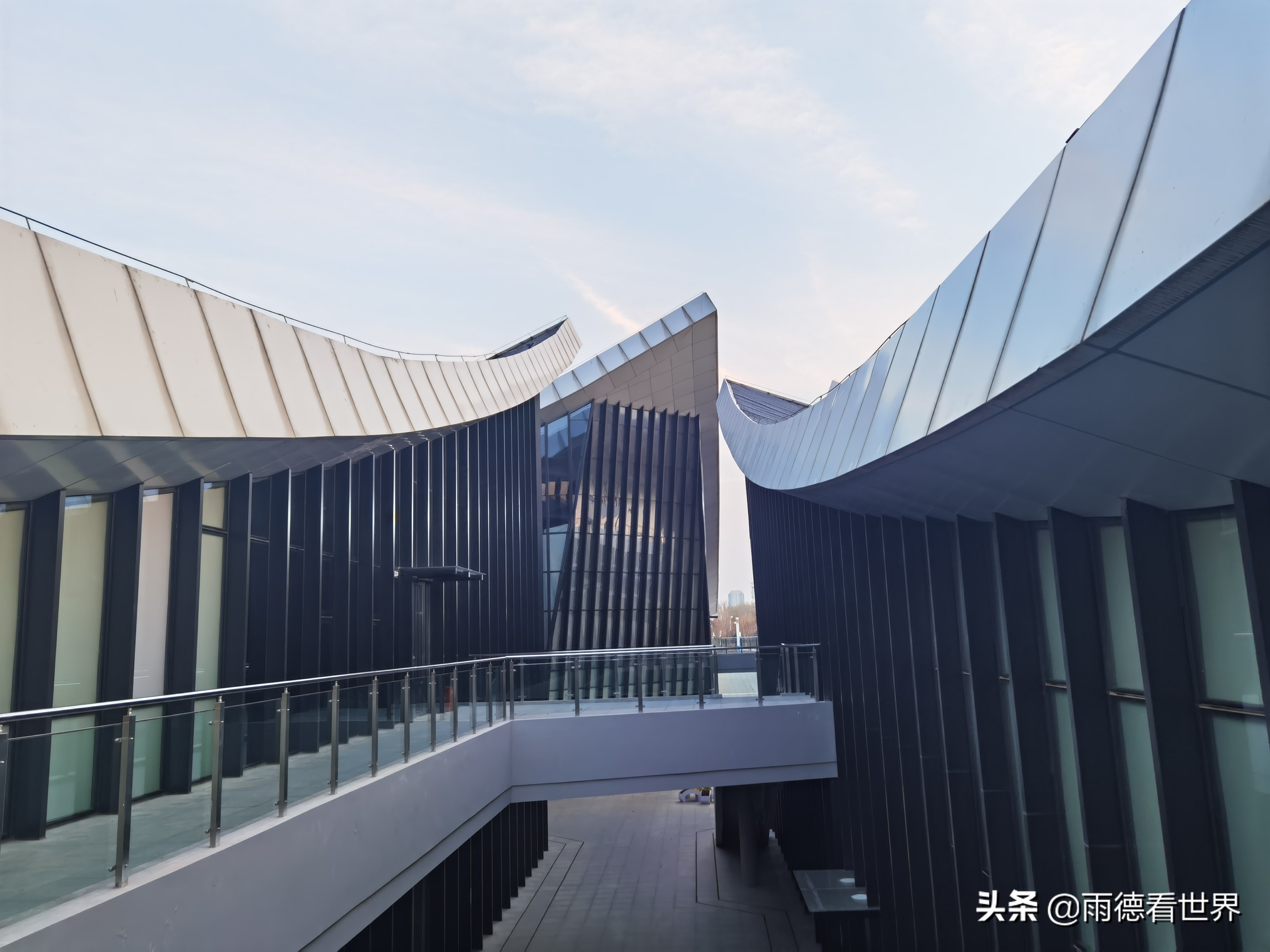 关于郑州园博园评价,郑州园博园离黄帝千古情多远