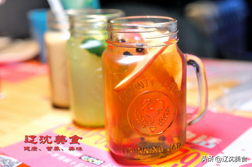 这间小屋出来一家美食公社,榴莲披萨和四川冒菜一起吃