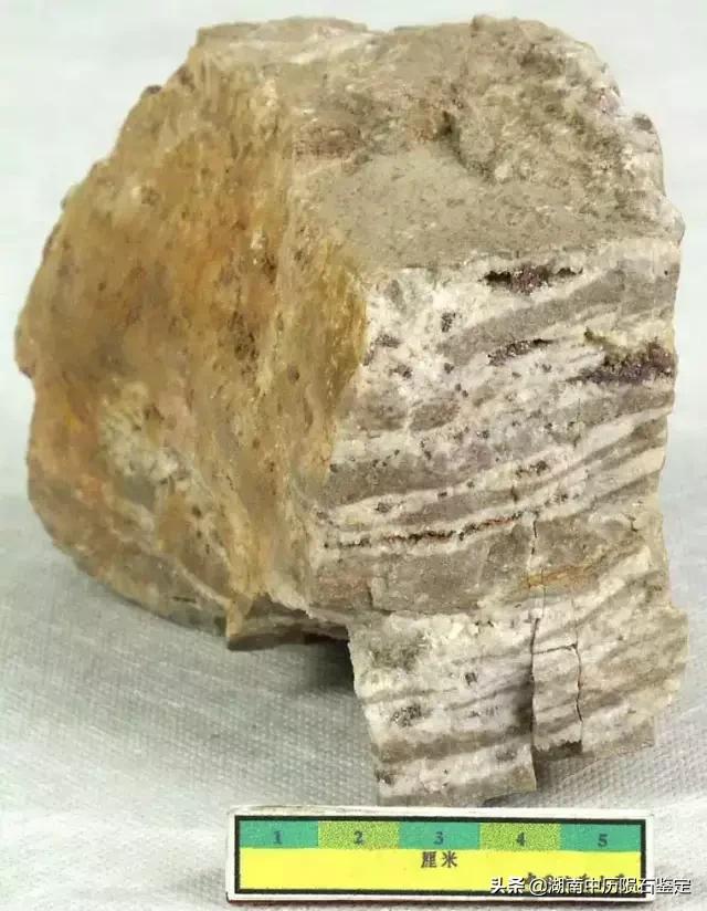 月球陨石与地球矿石的区别,月球陨石和矿石有什么区别