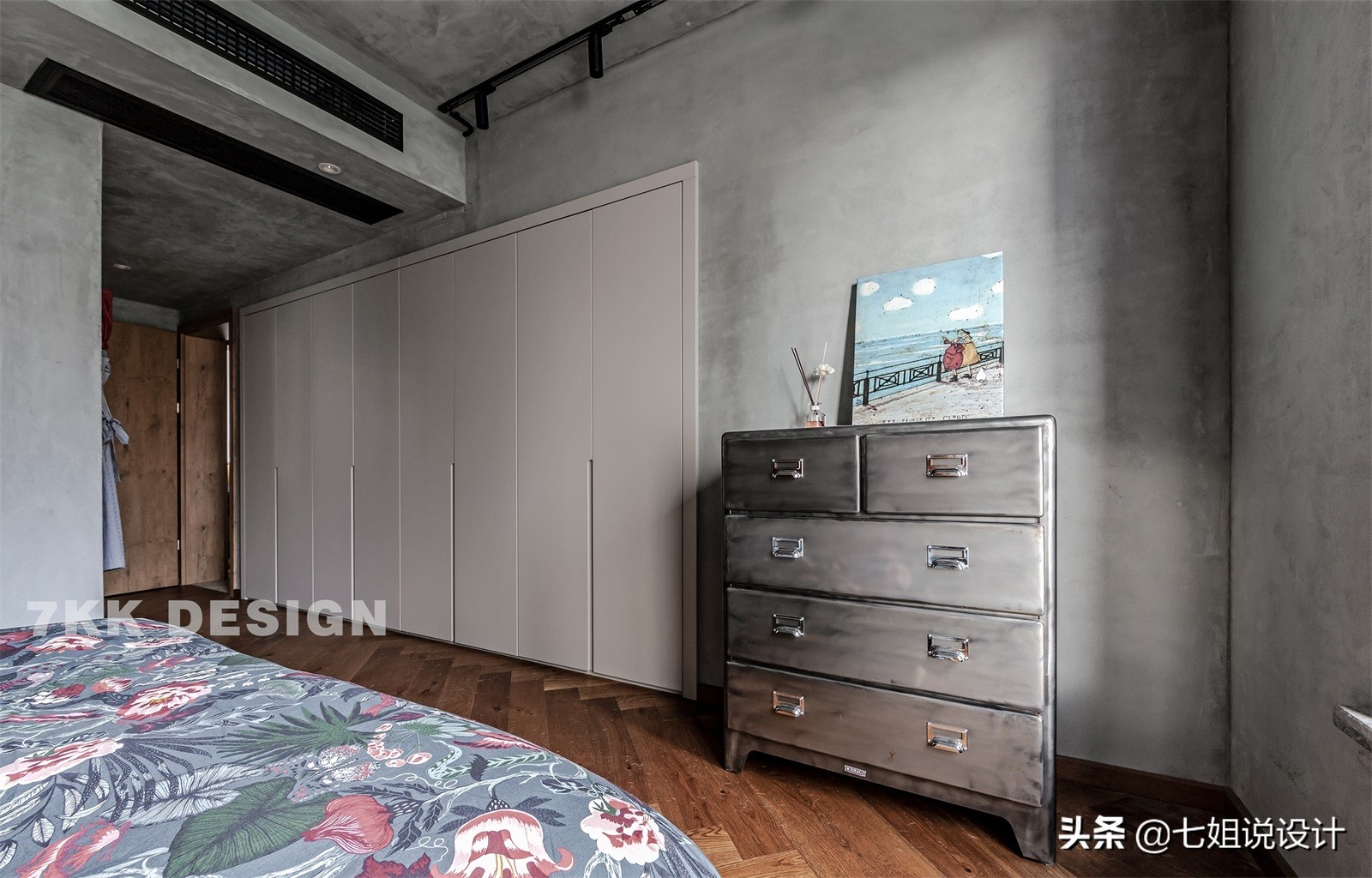 新梅共和城100m²工业风：大胆裸装，冷暖碰撞，演绎粗犷文艺之家