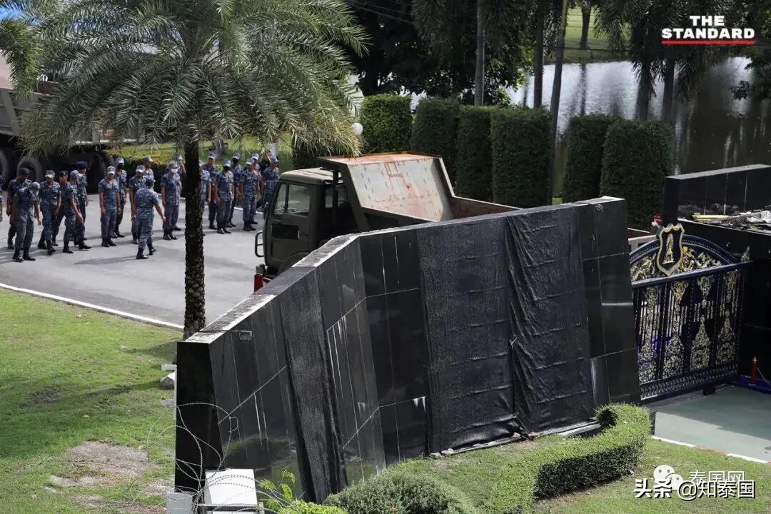 泰国还挺得住吗？*行游**大军直逼十世王皇家护卫队！