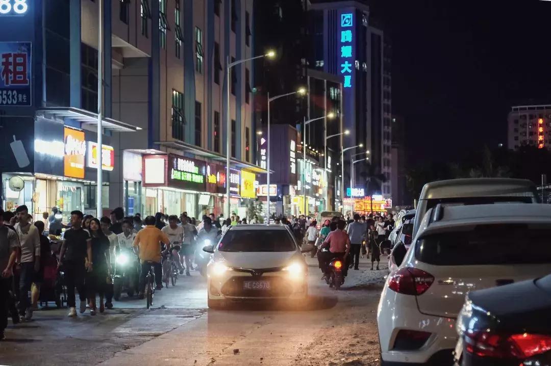 鍥烘垗杩欓噷鍝噷鏈夊ソ鐜╃殑,鍥烘垗鐮佸ご杩欓噷娴蜂笂鏄粈涔堟ˉ