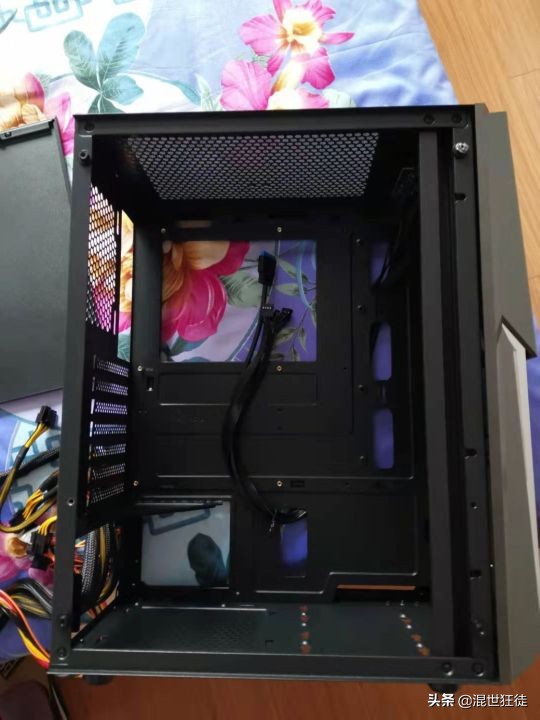 电脑内存条装机过程,第一次装机全过程