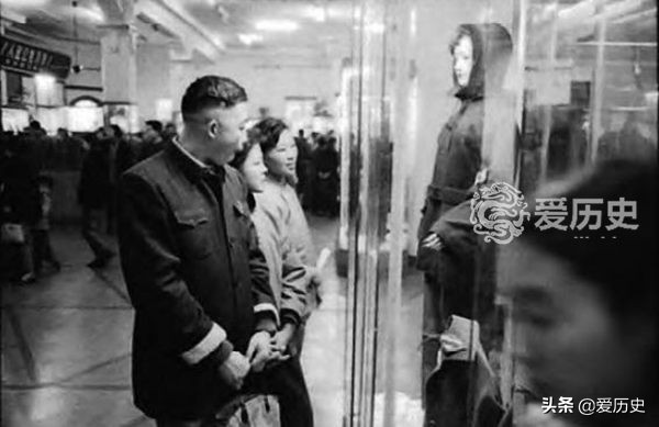 新中国第一家百货商场,中国第一间国营商店