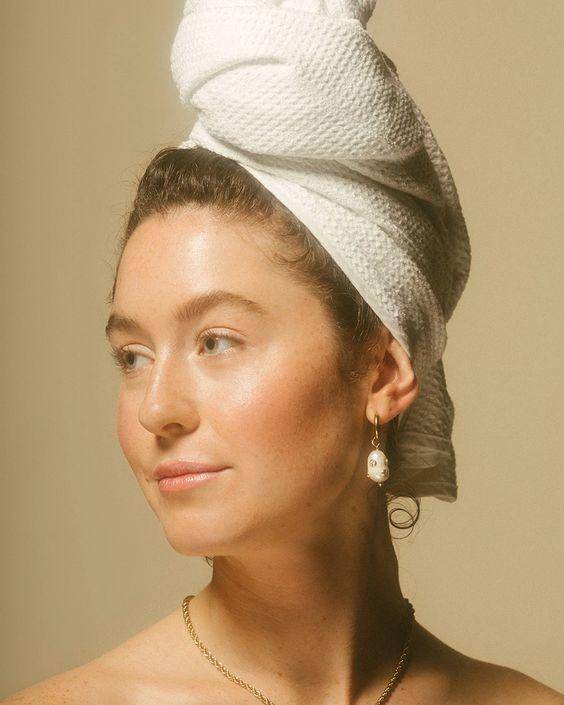 为什么同样的面膜有的人干得快,为什么美容院敷面膜效果好呢