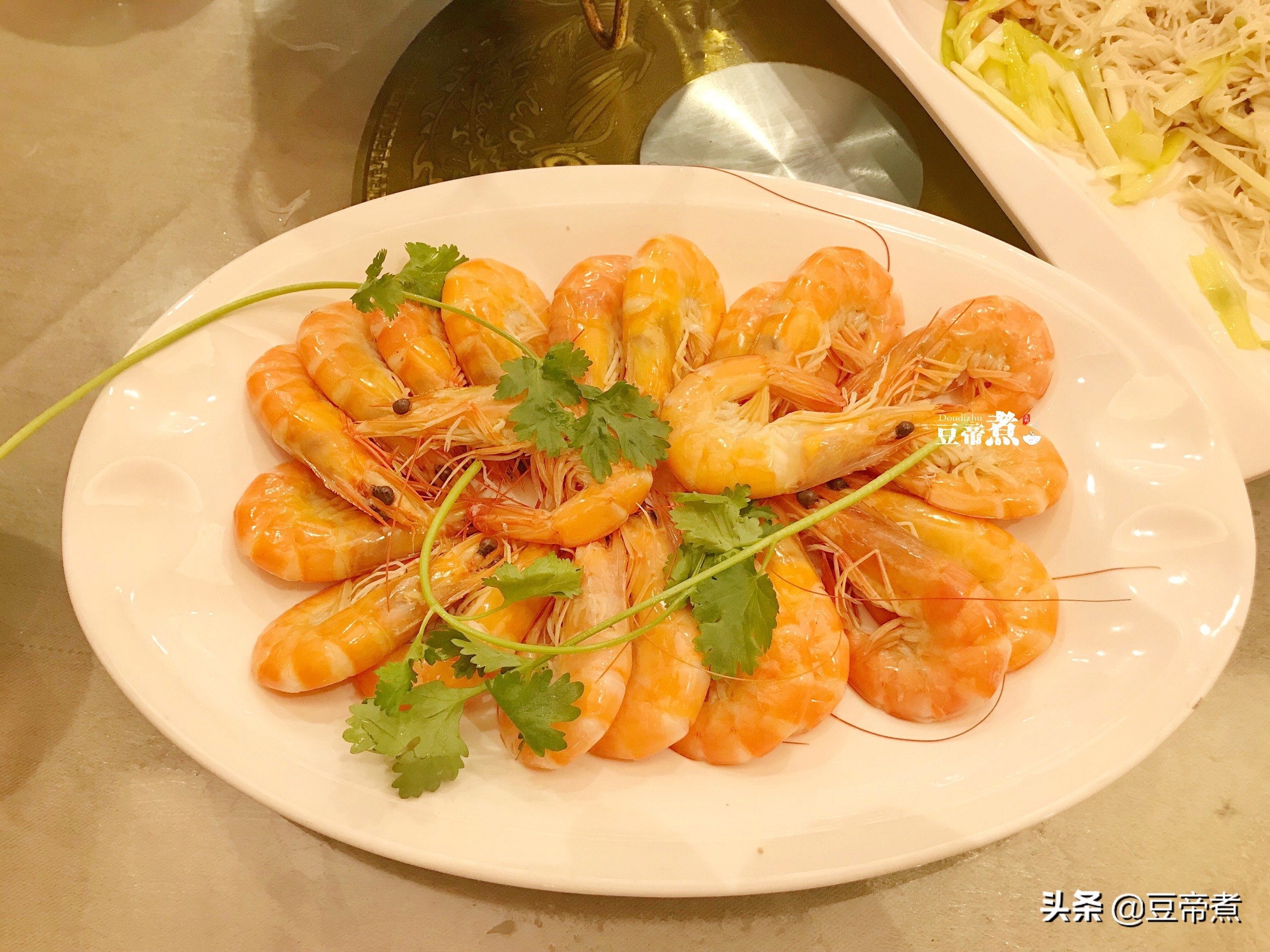 3500一桌左右的婚宴,有龙虾婚宴一桌多少钱