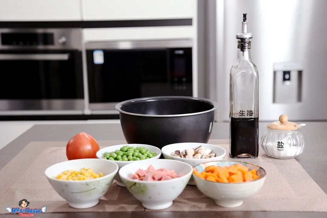 整个朋友圈都在刷《动森》，而我却爱上了在厨房刷锅