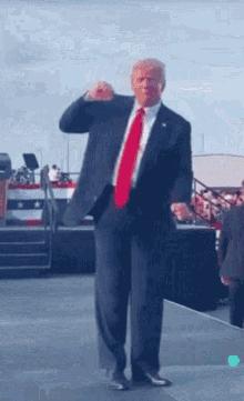 饭圈的解释是什么,什么是“饭圈”