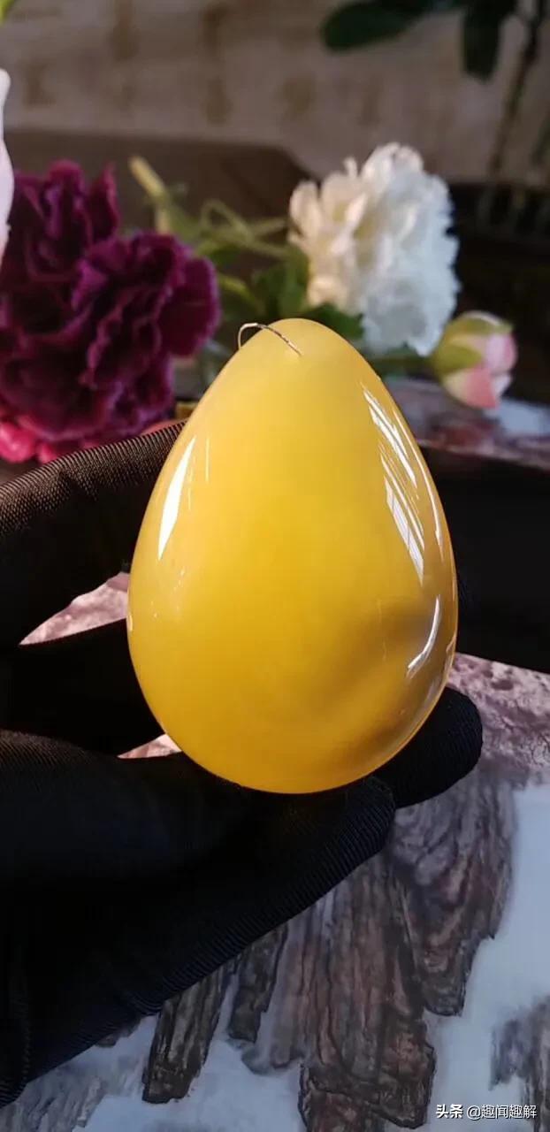 琥珀蜜蜡怎么鉴定真假,鸡油黄蜜蜡真假鉴定