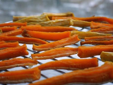 自制晾晒红薯干简单做法,在家自制红薯干简单方法