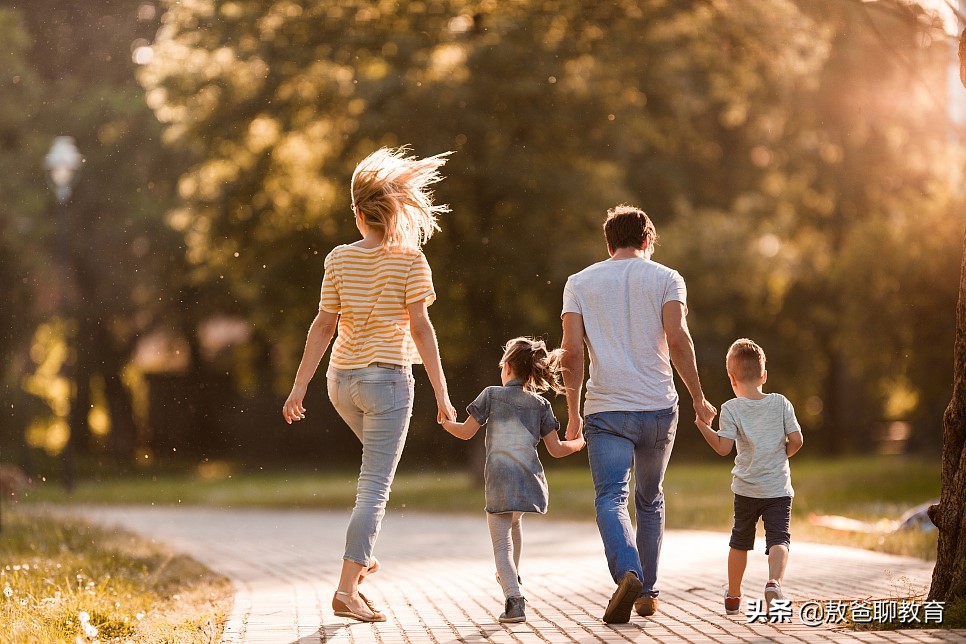 如何防止孩子抑郁情绪,家长如何帮助孩子走出抑郁情绪