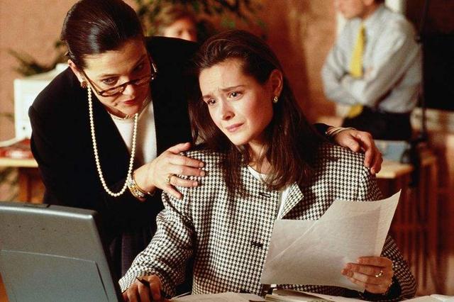 领导让你背黑锅怎么办事业编面试,领导老让自己背黑锅怎么办