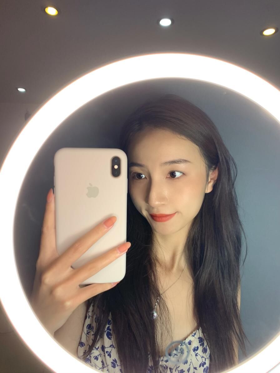 不懂光线，怪不得你的妆容有瑕疵！试试LED化妆镜，还你高级脸