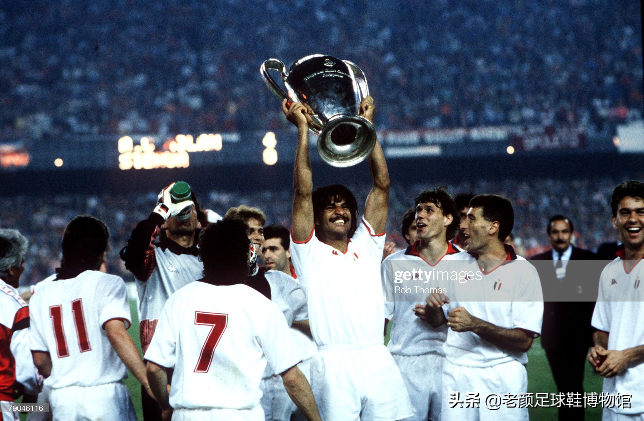 最“作”的米兰巨星，敢把卡佩罗拎起来的荷兰球霸老婆姓克鲁伊夫