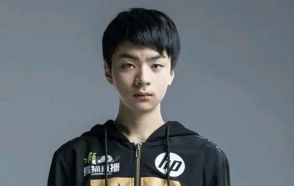 英雄联盟被举报会中途掉线吗,英雄联盟被判定是被举报的吗