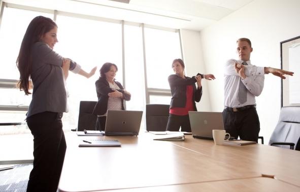 吃盐过多的9大征兆,摄入盐分过多会导致脸水肿吗