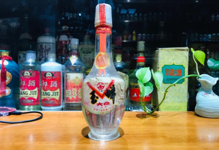 浓香型白酒十大名牌,这5款白酒都曾是家中常备