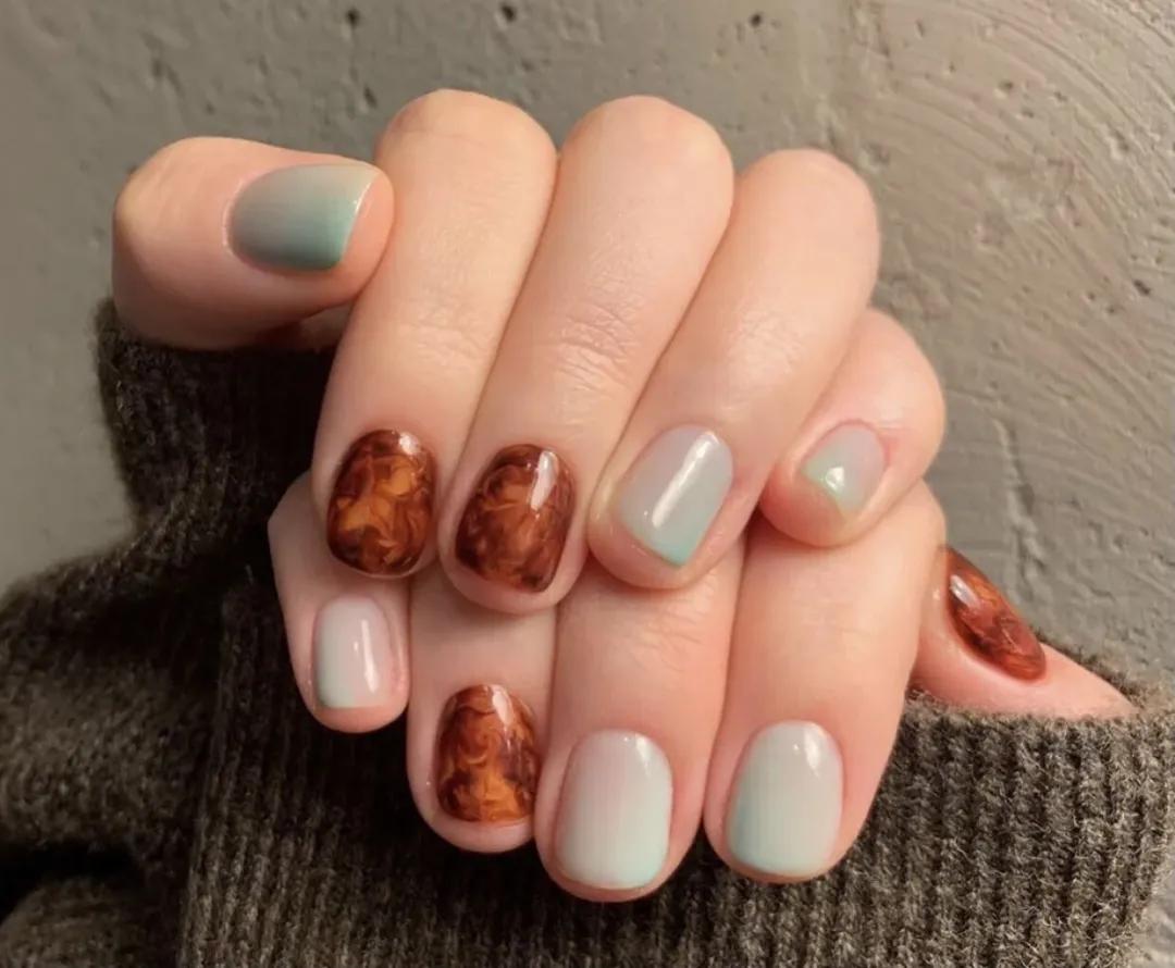 短甲美甲手绘简单款式,美甲小清新简约手绘图片