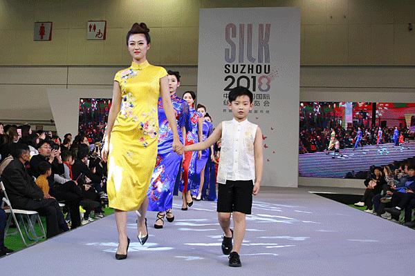 超百图再现2018年服装圈内那三十道靓丽风景……