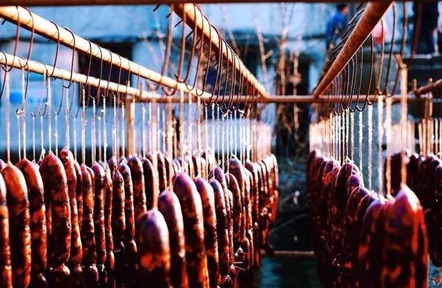 广东腊肠粗的好还是细的好,贵州腊肠和四川腊肠