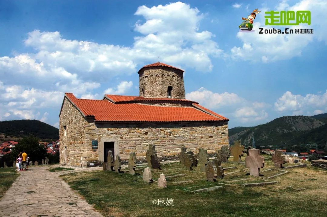 女教师3年游20国,六十岁的女人一个人穷游中国