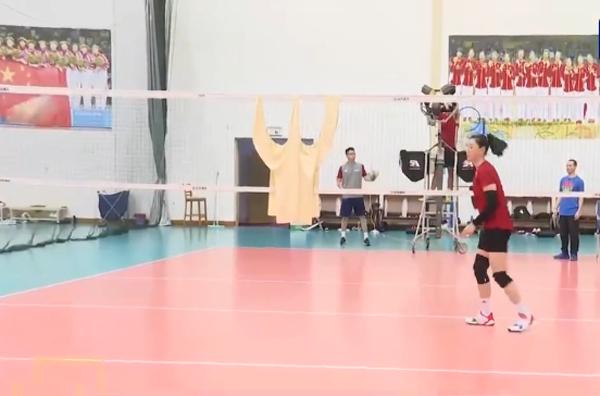 女排集训有三大训练神器，提高球队一传水平，增加发球攻击性
