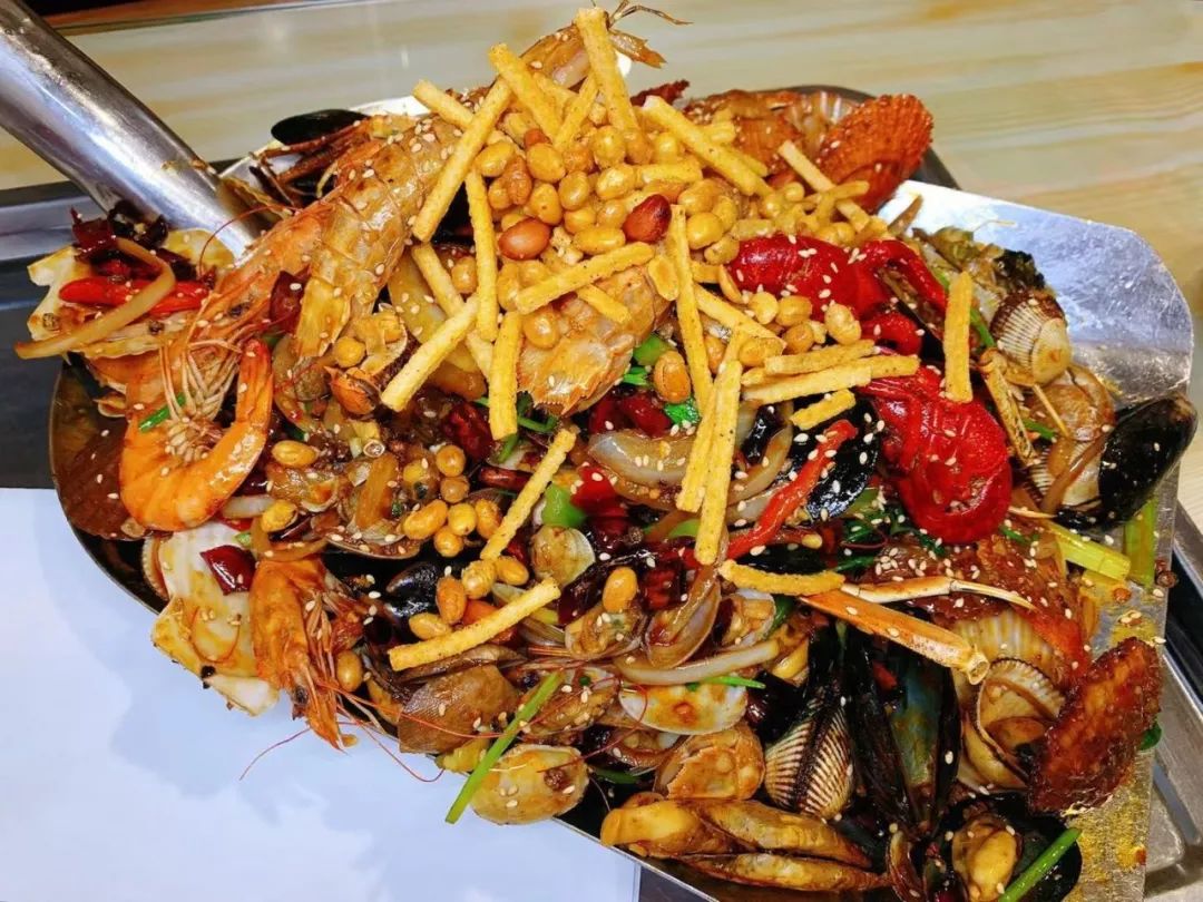 网红海鲜大铁锹在什么地方,网红大铁锹海鲜酱料