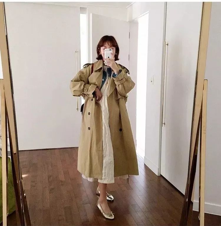 这个春天的美丽穿搭,韩系小姐姐中长款风衣搭配