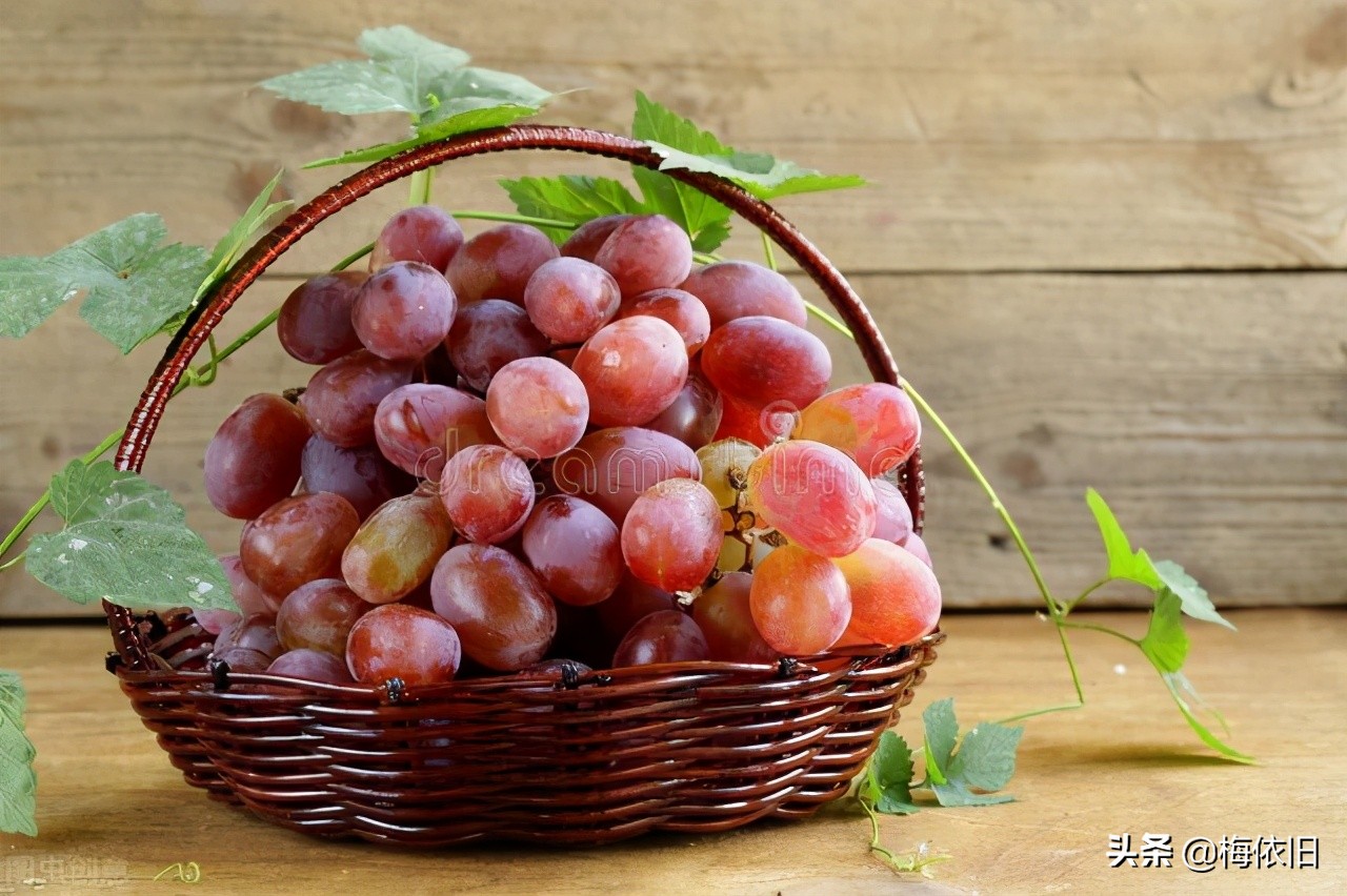 哪些水果是碱性水果缓解胃酸,秋天十大最好吃的水果排名前十名