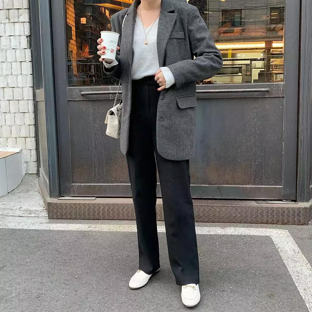 60-70岁高档奶奶装阔腿裤,最流行的奶奶裤人手必备一条